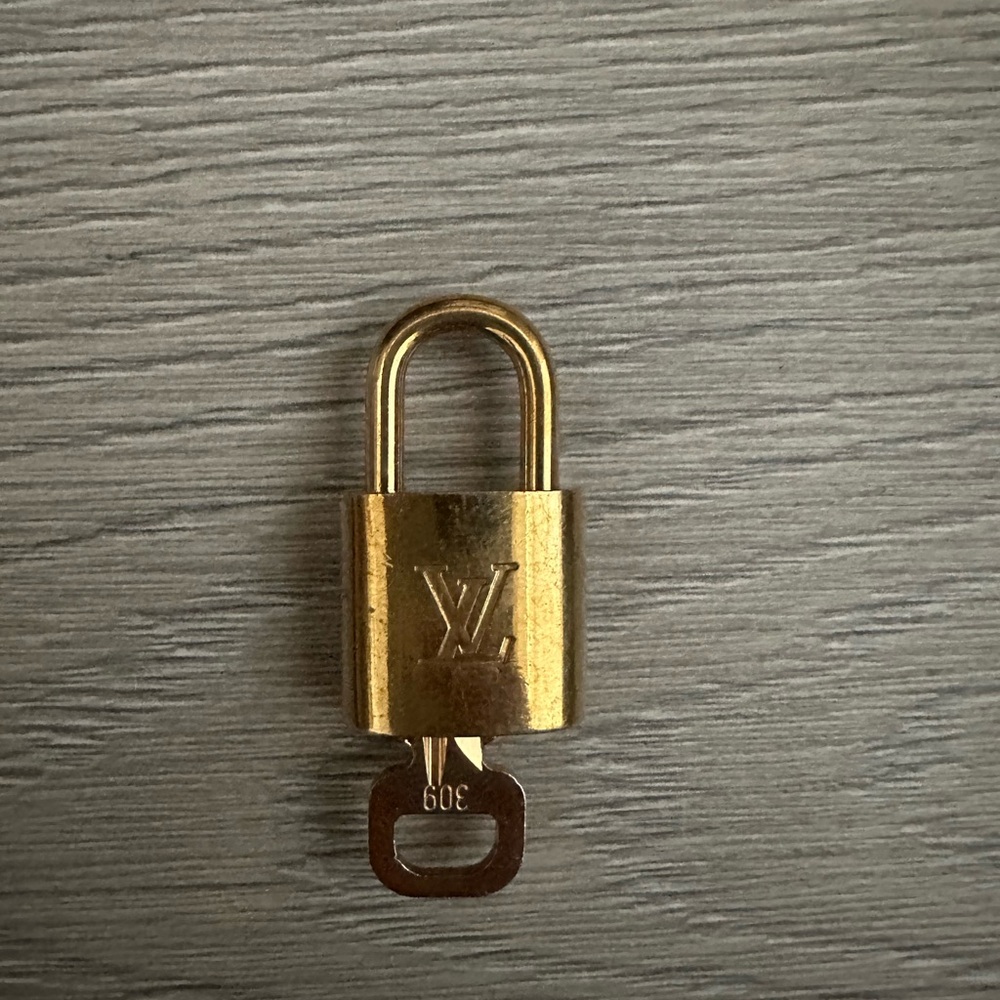 Authentic Preloved Louis Vuitton Gold Key and Padlock #309